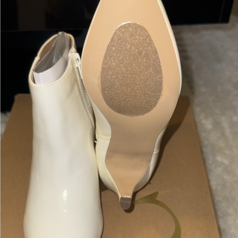 Elegant Cream Ankle Boots